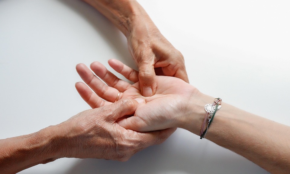 10 Daily Wellness Habits to Enhance Your Wellbeing: A Guide for a Healthier Lifestyle